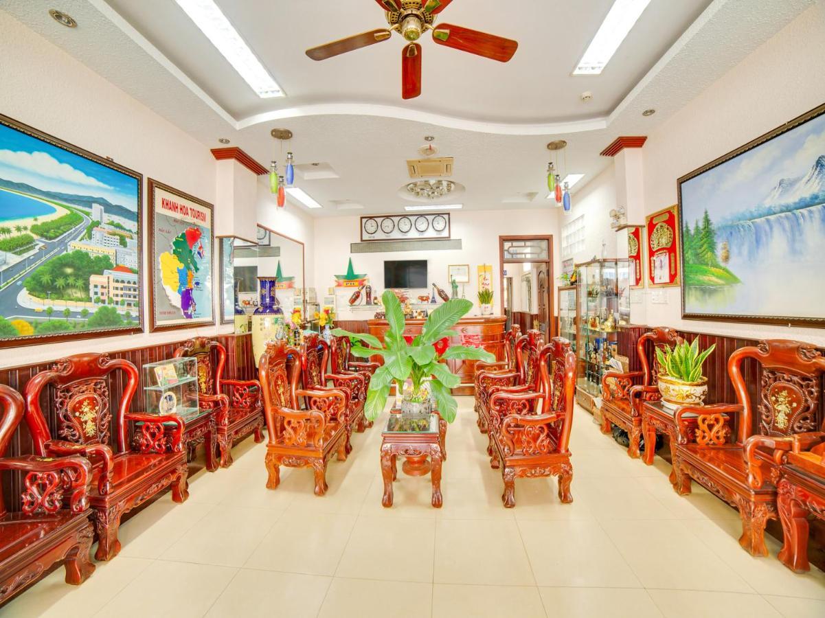Oyo 563 Phu Thinh Hotel Nha Trang Exterior photo